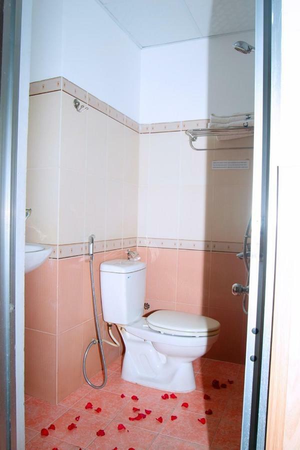 Thanh Ngoc Hotel Nha Trang Bagian luar foto