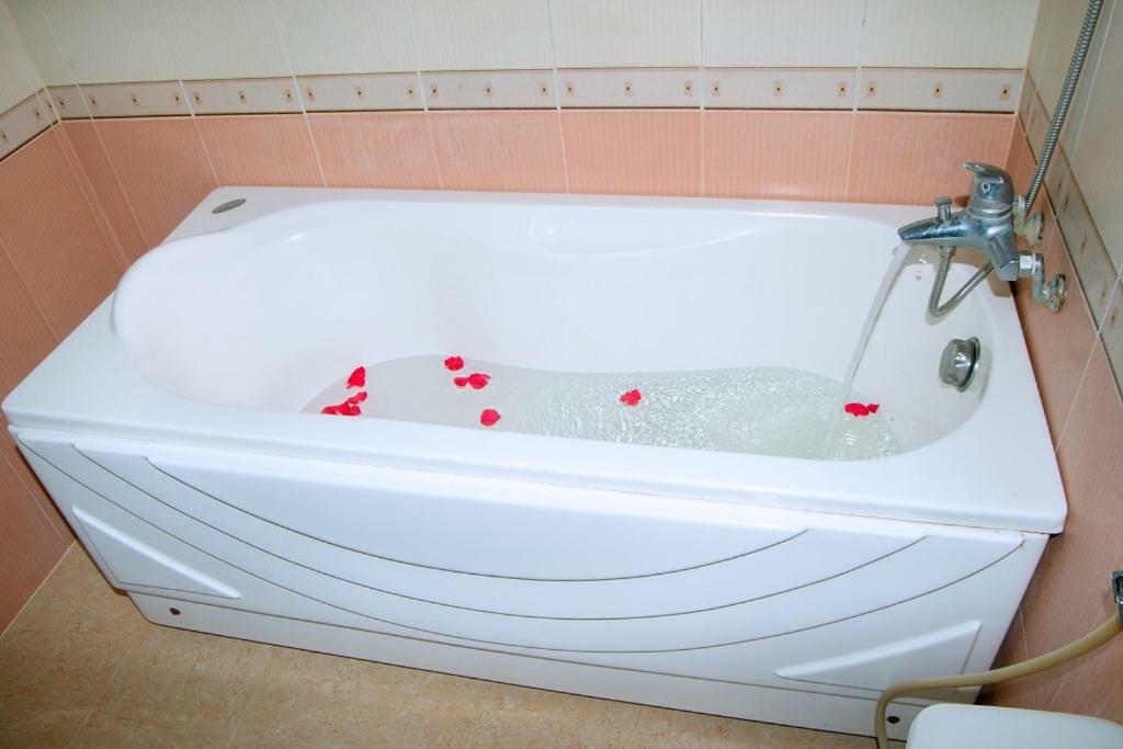 Thanh Ngoc Hotel Nha Trang Bagian luar foto