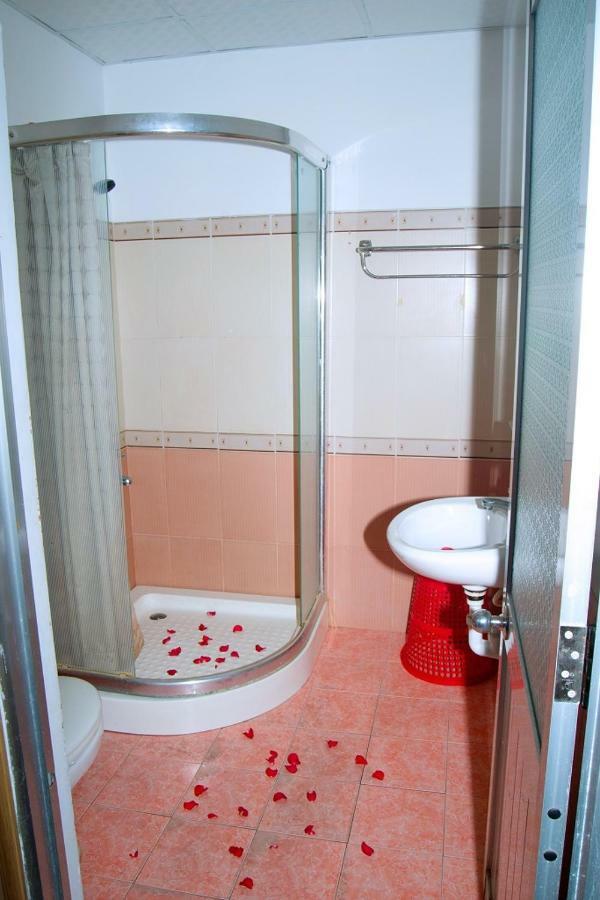 Thanh Ngoc Hotel Nha Trang Bagian luar foto